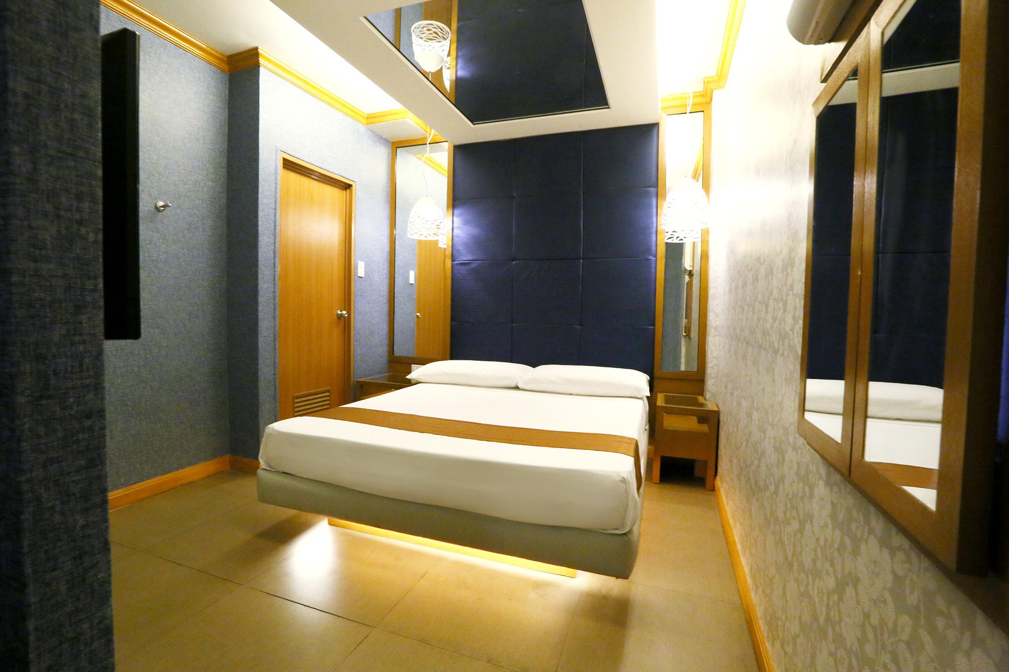 Hotel Ava Cuneta Pasay Exterior foto